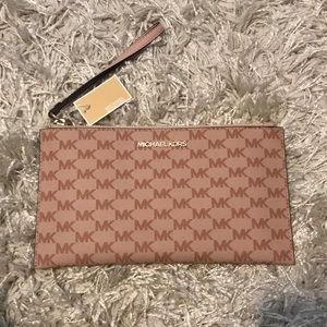 Michael Kors wristlet